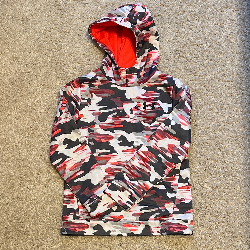 Under Armour boys sweatshirt, size medium. Dri fit material.